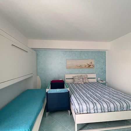 La casa di fronte la spiaggia di San Vito lo capo Esterno foto